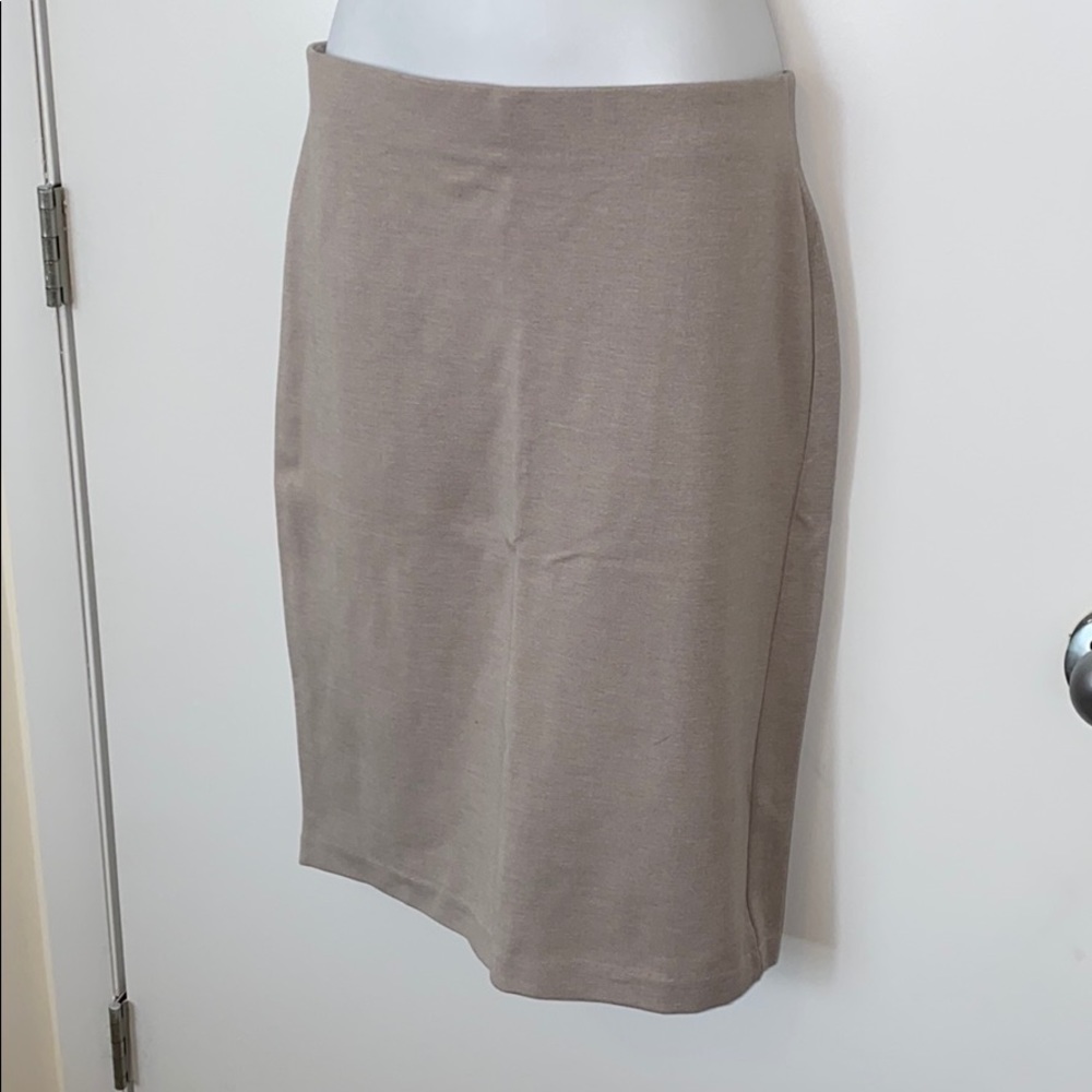 ✨Philosophy ponte Skirt✨ - Picture 3 of 6